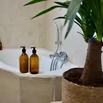 Dom wakacyjny La Mamina - Panorama, Confort & Jacuzzi A *